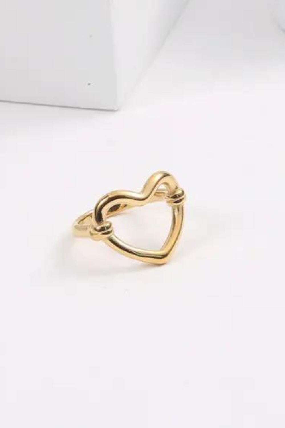 OPEN HEART RING