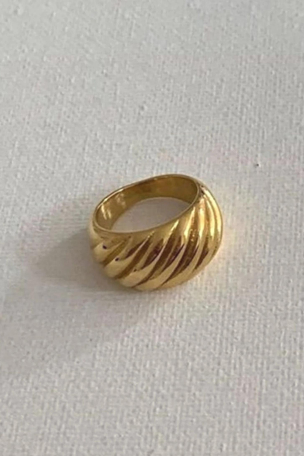 JOY CROISSANT RING