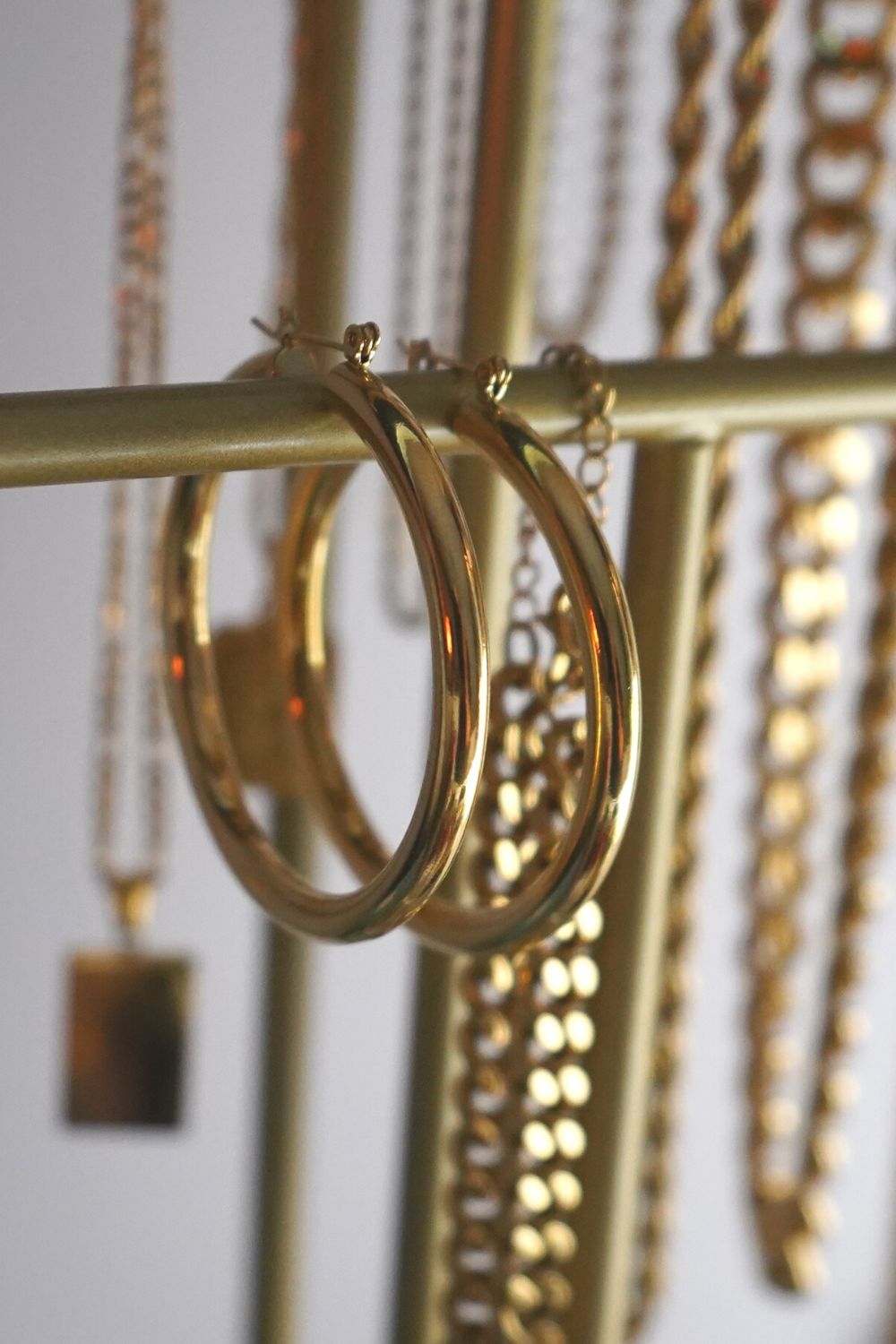 ALEX HOOPS
