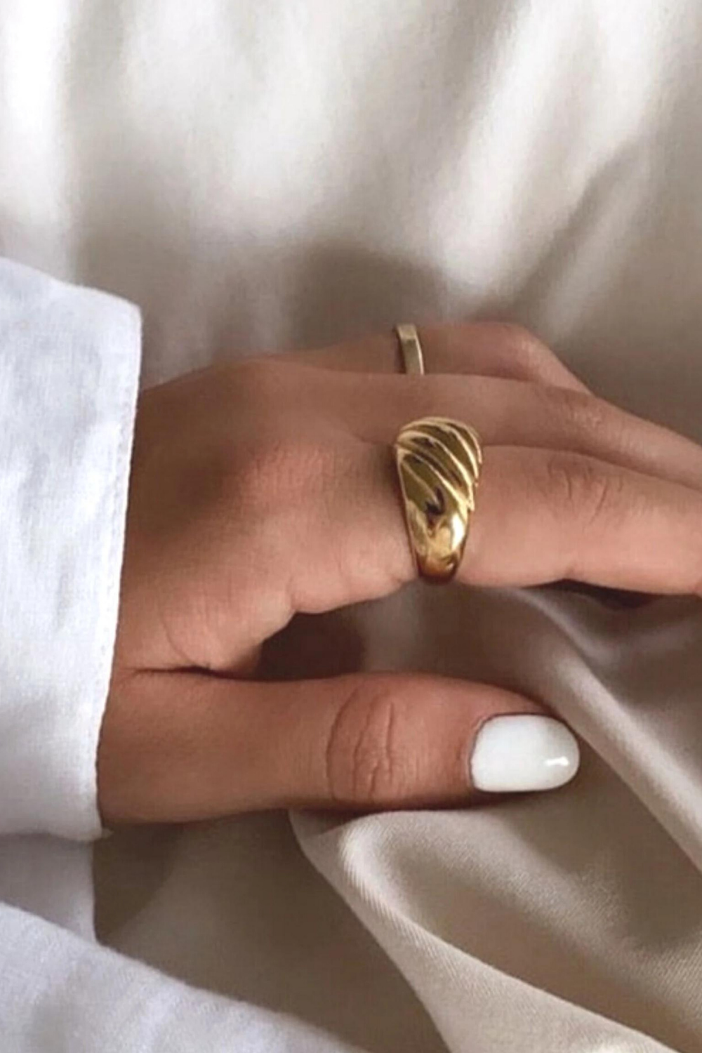 JOY CROISSANT RING
