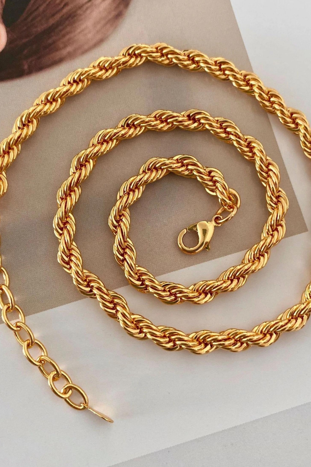 NIKA MEDIUM ROPE CHAIN